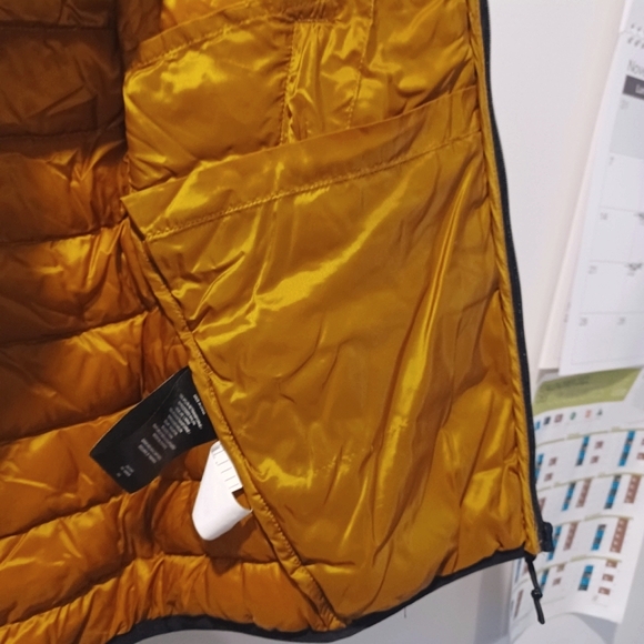 Light Packable Down Jacket - Ocre/Golden - Women's Small - i.FIV5 by Simons - Picture 9 of 13